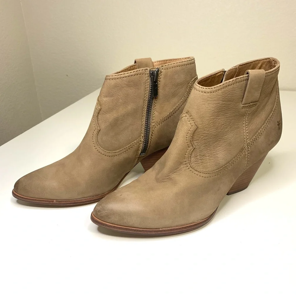 Frye gorgeous like